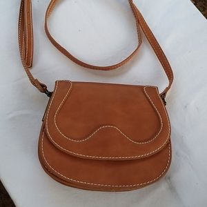 Universal Thread Goods Co. Tan purse